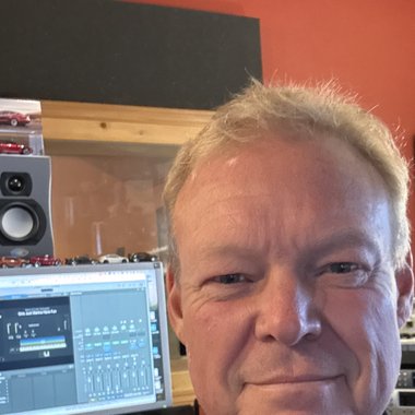Ian G. - Freelance Music Producer