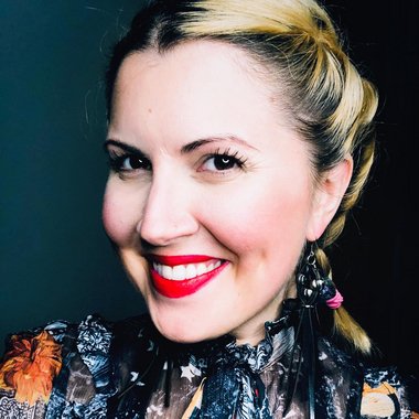 Lara P. - Freelance Screenwriter