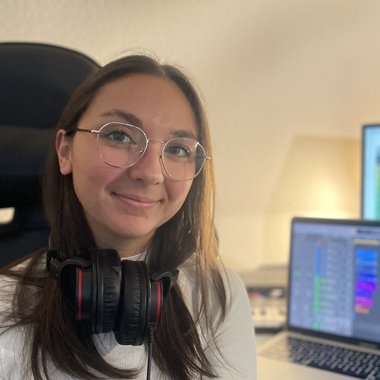 Jade L. - Freelance Music Composer