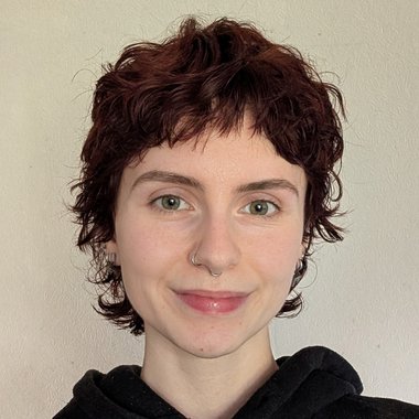 Lucy L. - Freelance Content Creator