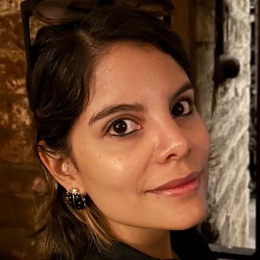 Laura M. - Freelance Designer