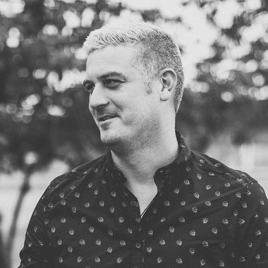 jakewdesign - Freelance Logo Designer