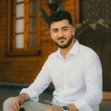 Charlie A. - Freelance Ui Designer