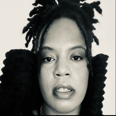 ANAIS B. - Freelance Designer