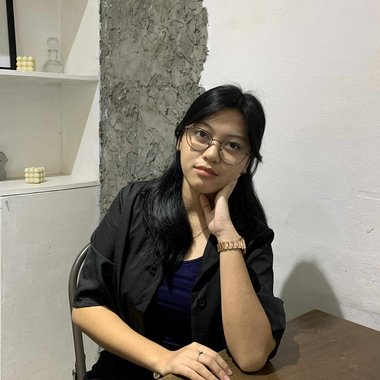 Angela L. - Freelance Content Creator