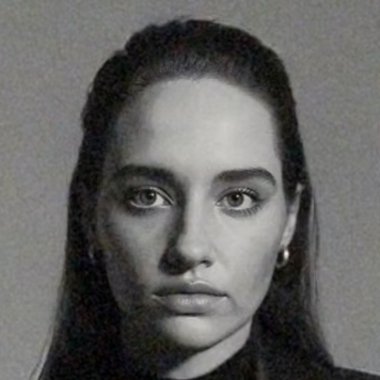 Ruby S. - Freelance Designer