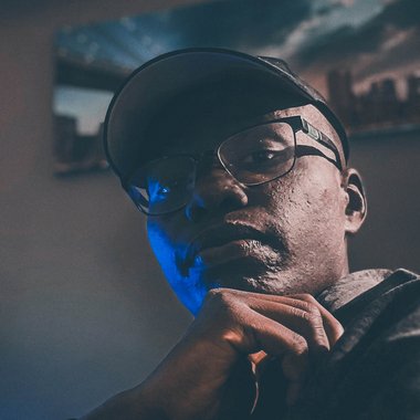 BluAura - Freelance Web Designer