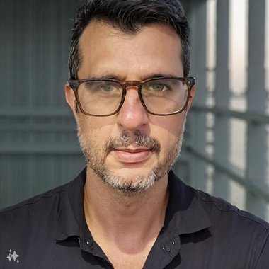 Carlos G. - Freelance Music Producer