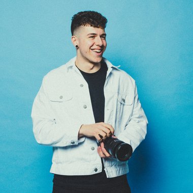 Isaac J. - Freelance Photographer