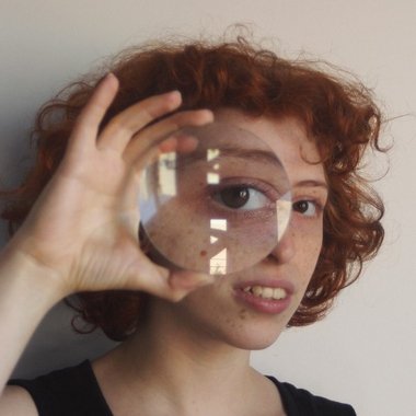 Abril H. - Freelance Motion Graphic Designer