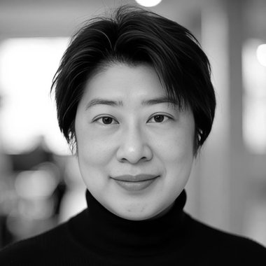 Linda C. - Freelance Brand Designer