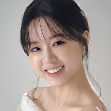 Audrey G. - Freelance Marketing Analyst