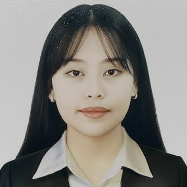 Ena R. - Freelance Marketing Analyst