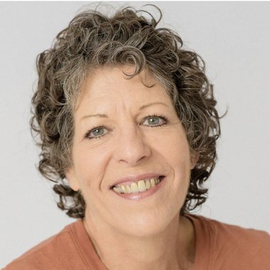 Mary H. - Freelance Voiceover Artist
