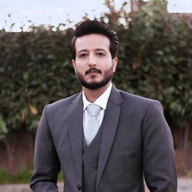 Muhammad R. - Freelance Web Developer