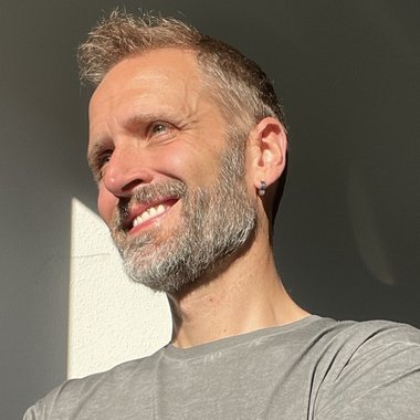 Keir H. - Freelance Graphic Designer