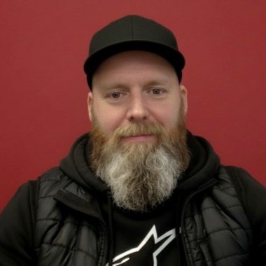 Billy E. - Freelance Designer