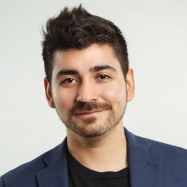 Daniel M. - Freelance Graphic Designer