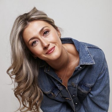 Lucy G. - Freelance Brand Designer