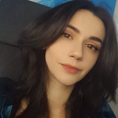 Mirela G. - Freelance Content Creator
