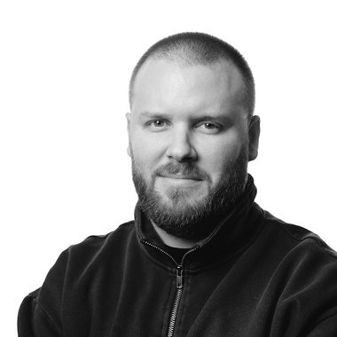 Steve R. - Freelance Designer