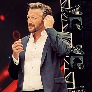 Alexs W. - Freelance Musician