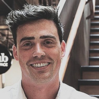 Sean C. - Freelance Pitch Deck Designer