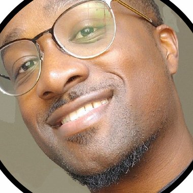 Karl L. - Freelance Presentation Designer
