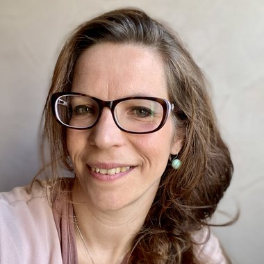 Elisabeth P. - Freelance Instructional Designer