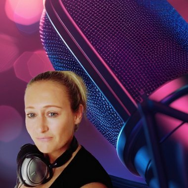Joanne C. - Freelance Voiceover Artist