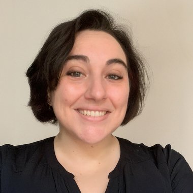 Shay L. - Freelance Presentation Designer