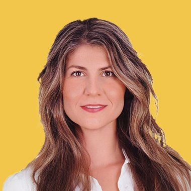 Araxy V. - Freelance Social Media Freelancer