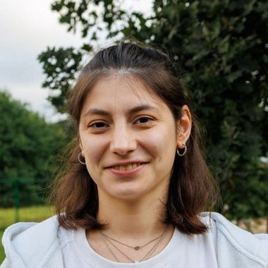 Sabina M. - Freelance Product Designer