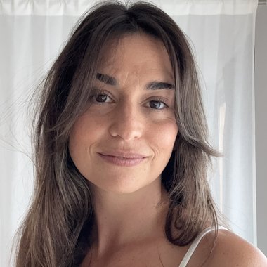 Raquel E. - Freelance Actor