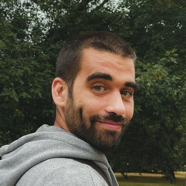 Alex B. - Freelance Graphic Designer