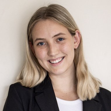 Becci M. - Freelance Social Media Manager