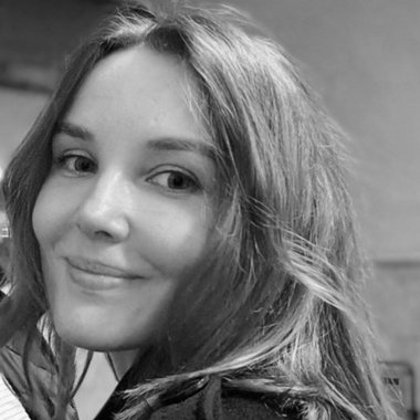 Elena T. - Freelance Interior Designer