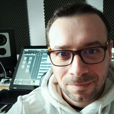 mathieu h. - Freelance Music Composer