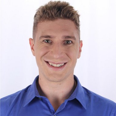 Clayton L. - Freelance Presenter