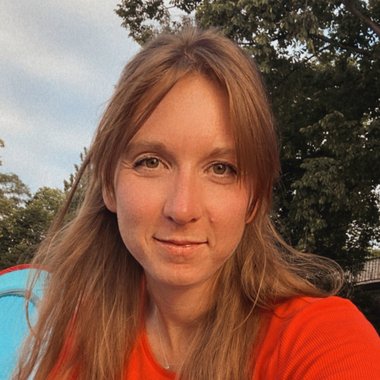 Monika S. - Freelance Creative Director
