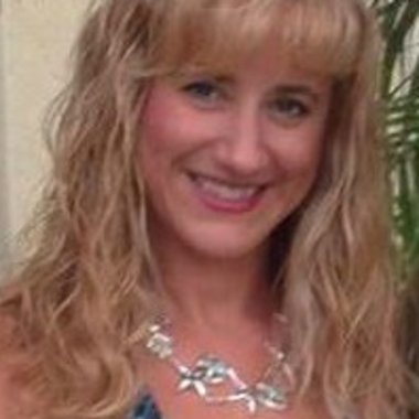 Julia B. - Freelance Digital Marketer