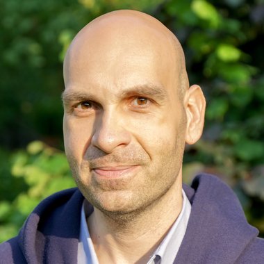 Aleksandar v. - Freelance Filmmaker