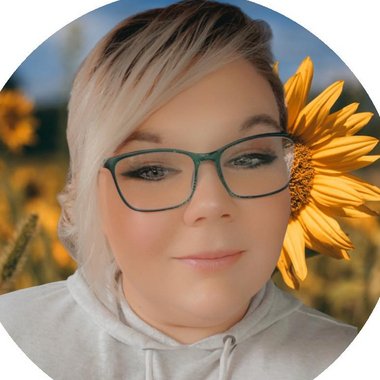 Ashley T. - Freelance Graphic Designer