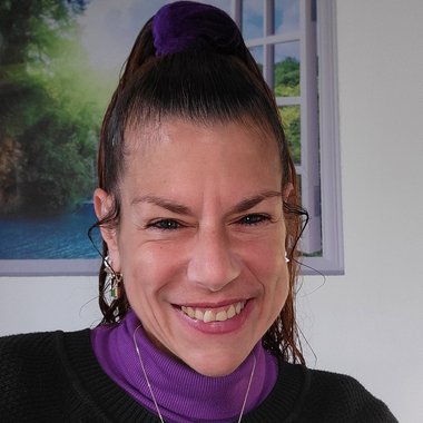 Kelly R. - Freelance Voiceover Artist