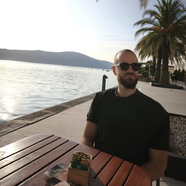 Djuro M. - Freelance Ui Designer