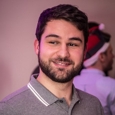 Simon P. - Freelance Writer