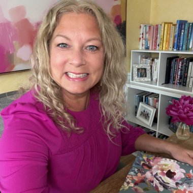 Kristin F. - Freelance AI Strategy Consultant