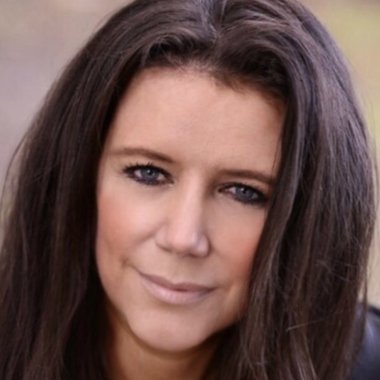 Emma W. - Freelance Vocalist