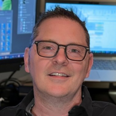 Robert Y. - Freelance Designer
