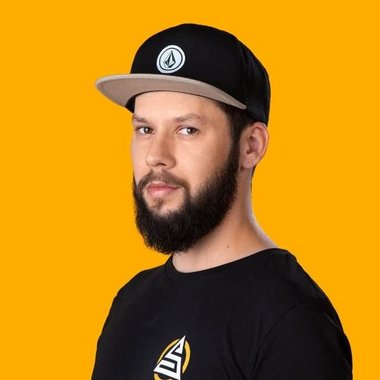 Stefan P. - Freelance Studio Owner